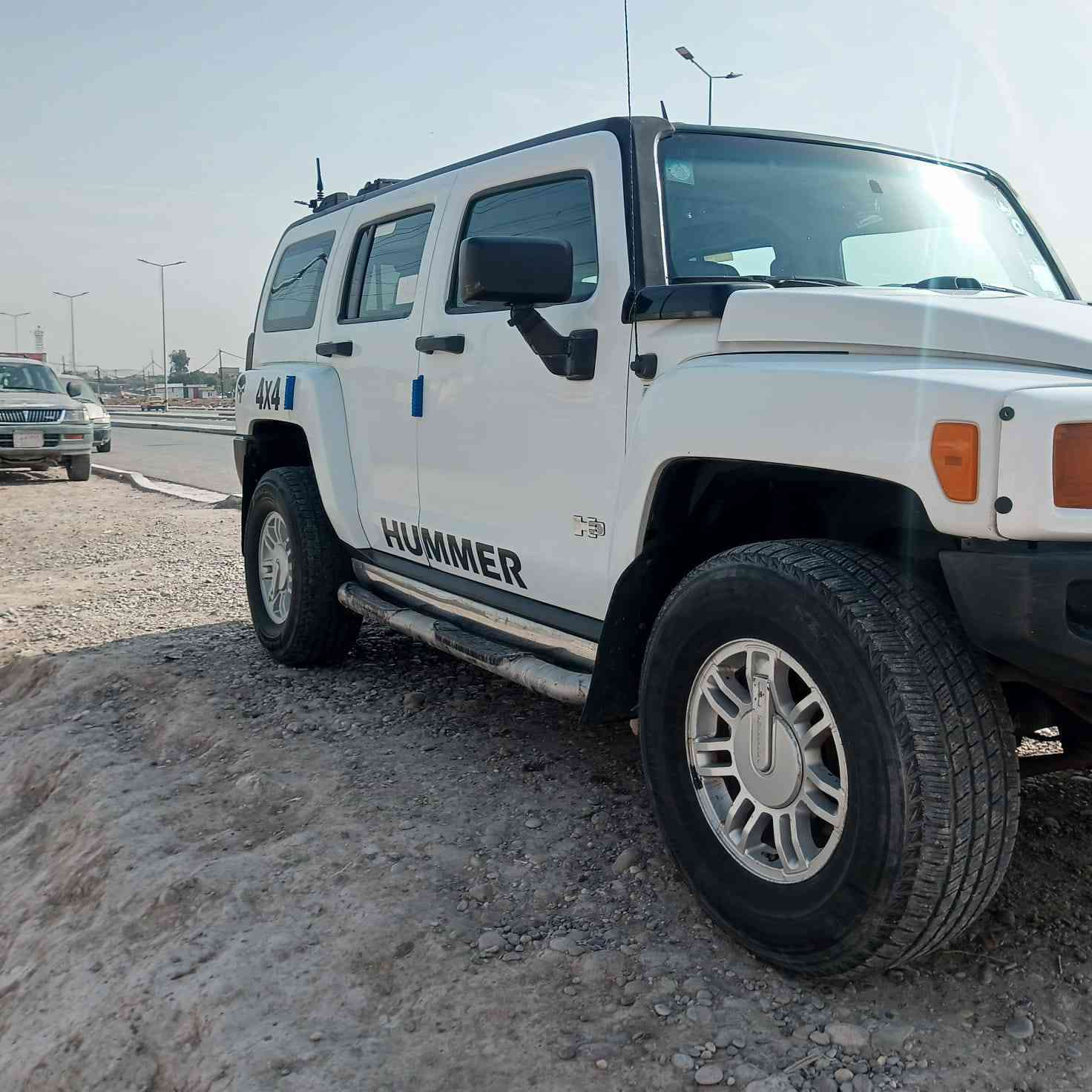 همر H3 ابيض بغداد دولي
بسمي تحويل مباشر
رقم دولي فحص وهزه جديد 
محرك وكير تاهو 5300
مسجل بالسنويه والكمارك 
ضرر بنيد
بيه منضومة غاز ٨٠ لتر تريد بانزين او غاز انته تحول بكيفك 
فتحه بالسقف 
داخل اسود جديد
تخم تاير وتبريد و راديتر مع بنكات جديد 
شاشه وكامره ولايت زنون 
كهربائيات كله شغاله
للبيع او المراوس 
السعر108 
العنوان بغداد الاتصال 
***********
