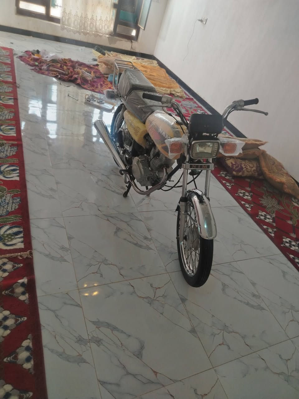 السلام عليكم شباب دراجه موديل 27 سكنر دراجه جديده برغي ما ذب عليهاا السعر 600 وبيه مجال قليل والشراي بيه خير ويدلل والاتصال على هذا الرقم ***********
