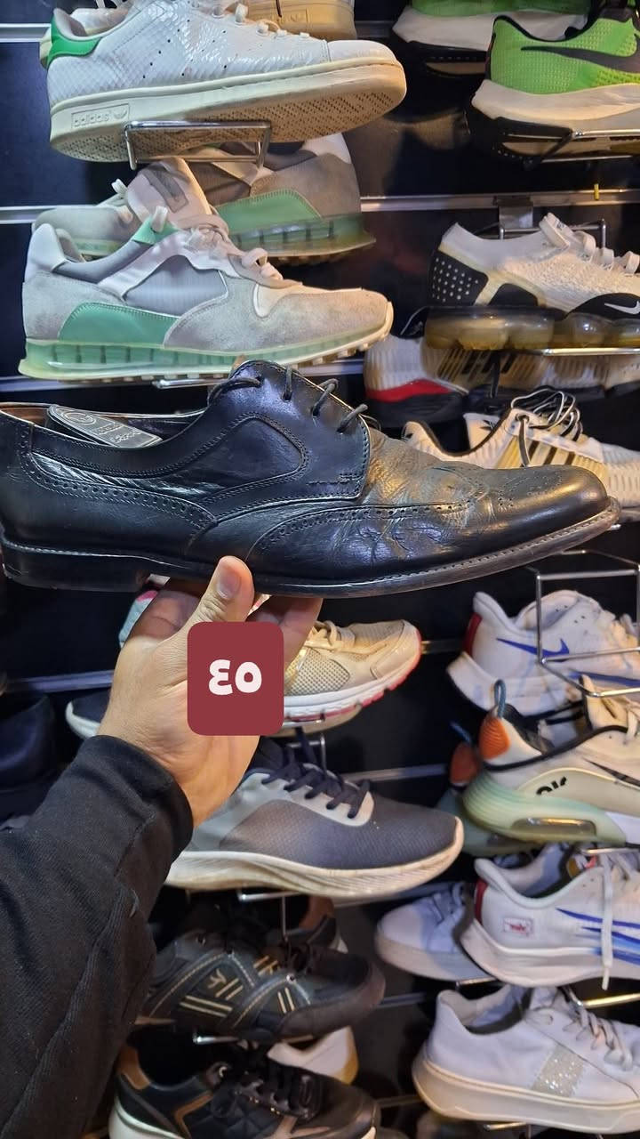 السلام عليكم
احذية باله اصليات جلد
سعر 25الف
مكاني بغداد شارع حيفا 
نزله ملعب نادي الزوراء مقابيل معمل ثلج
يوجد توصيل للكل ***********
