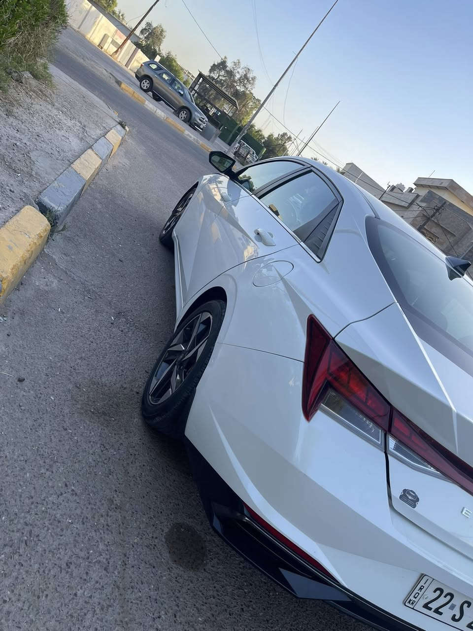 السلام عليكم
السعر 145 
النترا 2022 رقم اربيل حادث موضح بلصور بنيد وجاملغ بدون شاصي  وبدون لغد السياره جديده 
فول مواصفات 
ماشيه 50 
هزه رقم فحص كله جديده سنويه كله جديد 
تحويل مباشر بأسمي السياره 
محرك 2000 دوش 
السياره جاهزه بدون أي نقص 
المكان بغداد الشالجيه 
الرقم ***********

