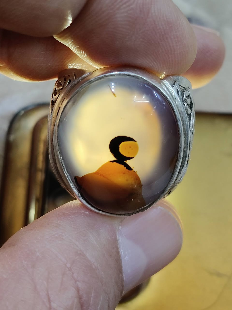 عقيق يماني 250 ألف بغداد ***********
