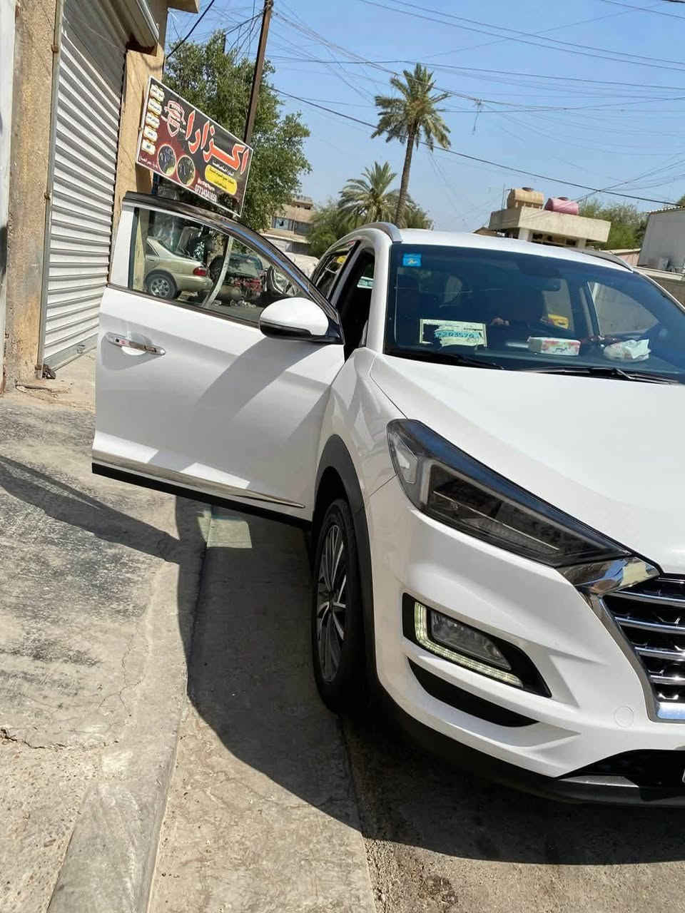 السلام عليكم
توسان موديل 20 فول مواصفات عدا الفتحه وهذا
كفالة عامة رقمي ***********
العنوان بغداد 
سعر ١٨٥ وبيها مجال بغداد, العراق
