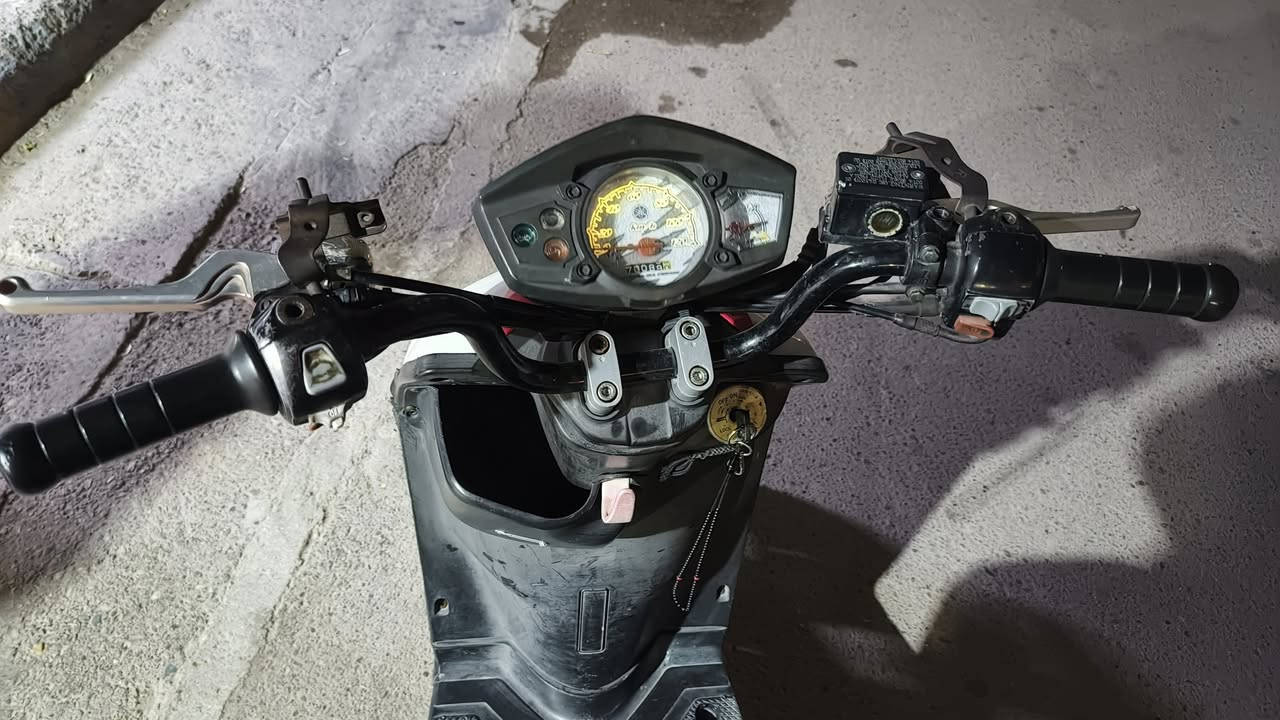 سلام عليكم
. 
دراجة سكنس جبلي البيع الدراجه نضيفه مكينه بلادي الكفرات بلادي الكهربائيات كلهن شغاله + اوراق الدراجه موجوده 
. 
المكان. بغداد مدينة
 الصدر 
. 
السعر 900 وبيها مجال 🤍
. 
رقمي. ***********
