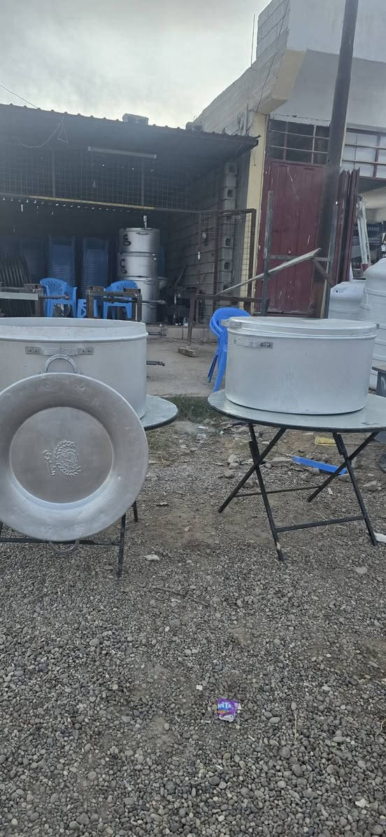 مكتب الاخوين في الوادي للتأجير خيم كراسي طبلات صياني عروه ميز طعام طباخات جدر اسعار ***********
