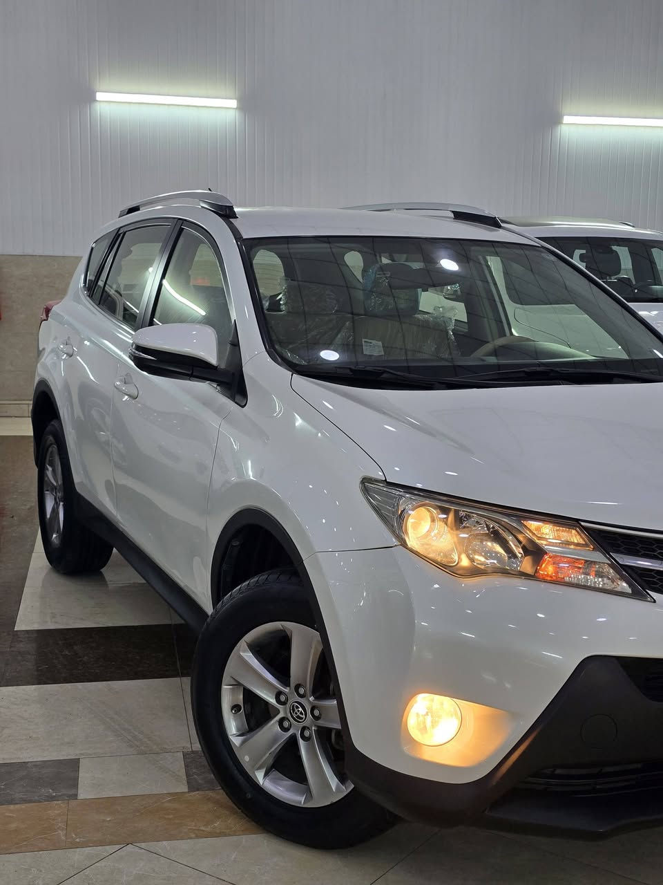 سلام علیكم ورحمةالله وبركاته
تویوتاRAV4خلیجی مرغوب للبیع اومراوس 
سیارةمودیل2015محرک4سلندر
ماشی 184الف حقیقی سیارة نظیف100/100
سیارة كفالةعامة حتی دعامیات بشرت رقم سنویه جدیدبسمی
مكان سیارةاربیل شارع100رقم تلیفون
***********واتس موجود
