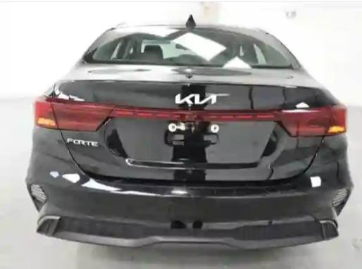 كيا فورتي 2024 
Mi 3400
قطعتين تبديل وباب عل بارد 
دخول جديد حره بلا لوحات 
نقل ملكيه جميع محافظات 
للاستفسار ***********واتساب واتصال
