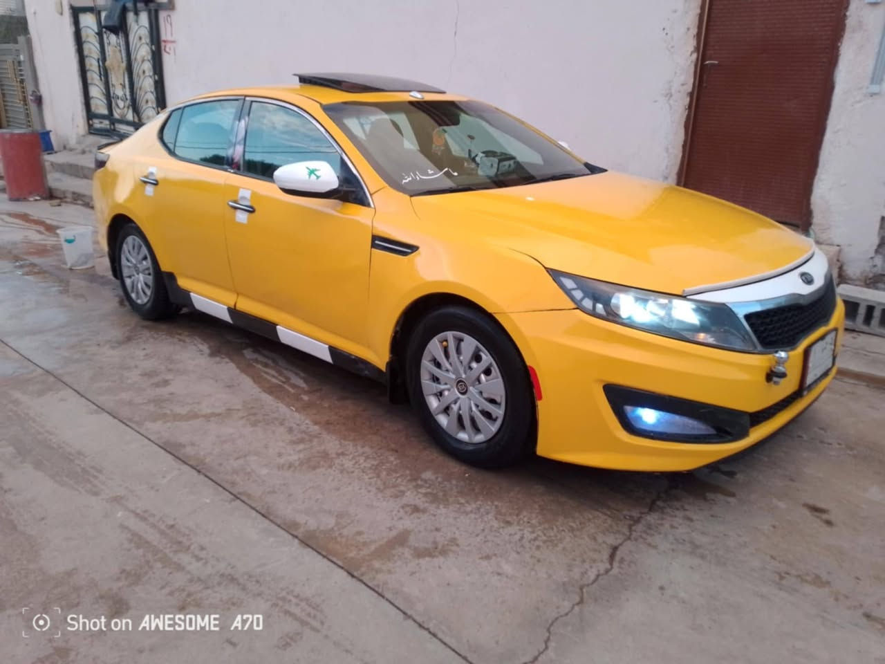 للبيع أو امراوس سلام عليكم كيه اوبتمه موديل ٢٠١٣ سياره جاهزه سنويه مجدده ٢٨ تخم تاير  جديد صدر جديد باتري جديد كهربائيات كلها شغاله مكينه اوكير جديد سنتر لوك جديد تبريد ثلج تتفئه منضومه تبريد جديده منضومه زنون منضومه بانزين جديده تحكم ستير مانع انزلاق شاشه تاب كامره سستم سماعات دبل هورن مصفره هيئه سياره ليبل واحد بيها قفط باب السكن بارد خليجي نضام ايكو مكان السياره ديالى جلولاء السعر ١٠٠ اوبيها مجال رقم الهاتف ***********
