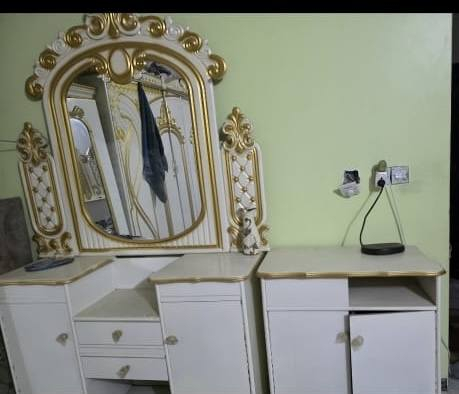 3 غرف للبيع مستخدم نضيف وجديد
الغرفه تسكام لون ابيض نجاره موديل تركي 500 
،
غرفه 10 قطع تركي جديده ونضيفه مابيها كل ضرر 500 
،
غرفه الاخيره صاج جاهزه درجه اولى استخدام شهر اخت الجديده 550 شراي خاص


**إذا كنت صاحب هذا الإعلان وتريد حذفه لأي سبب، رجاءا أرسل رسالة إلى الدعم الفني**