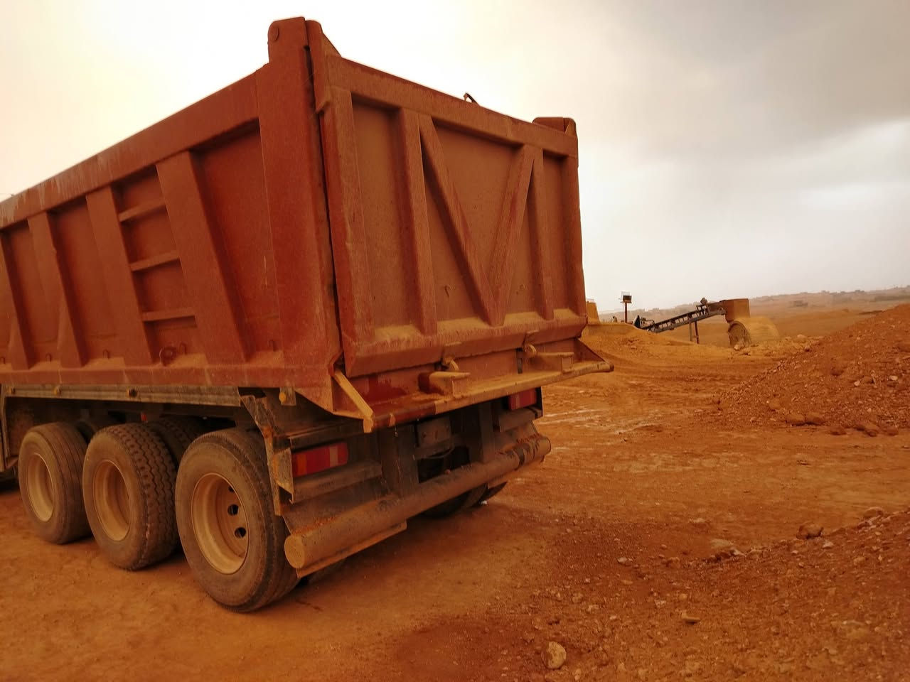 نساف حدادي للبيع ثلاث محاور ذرعه 32متر للاستفسار الاتصال على الرقم
***********
