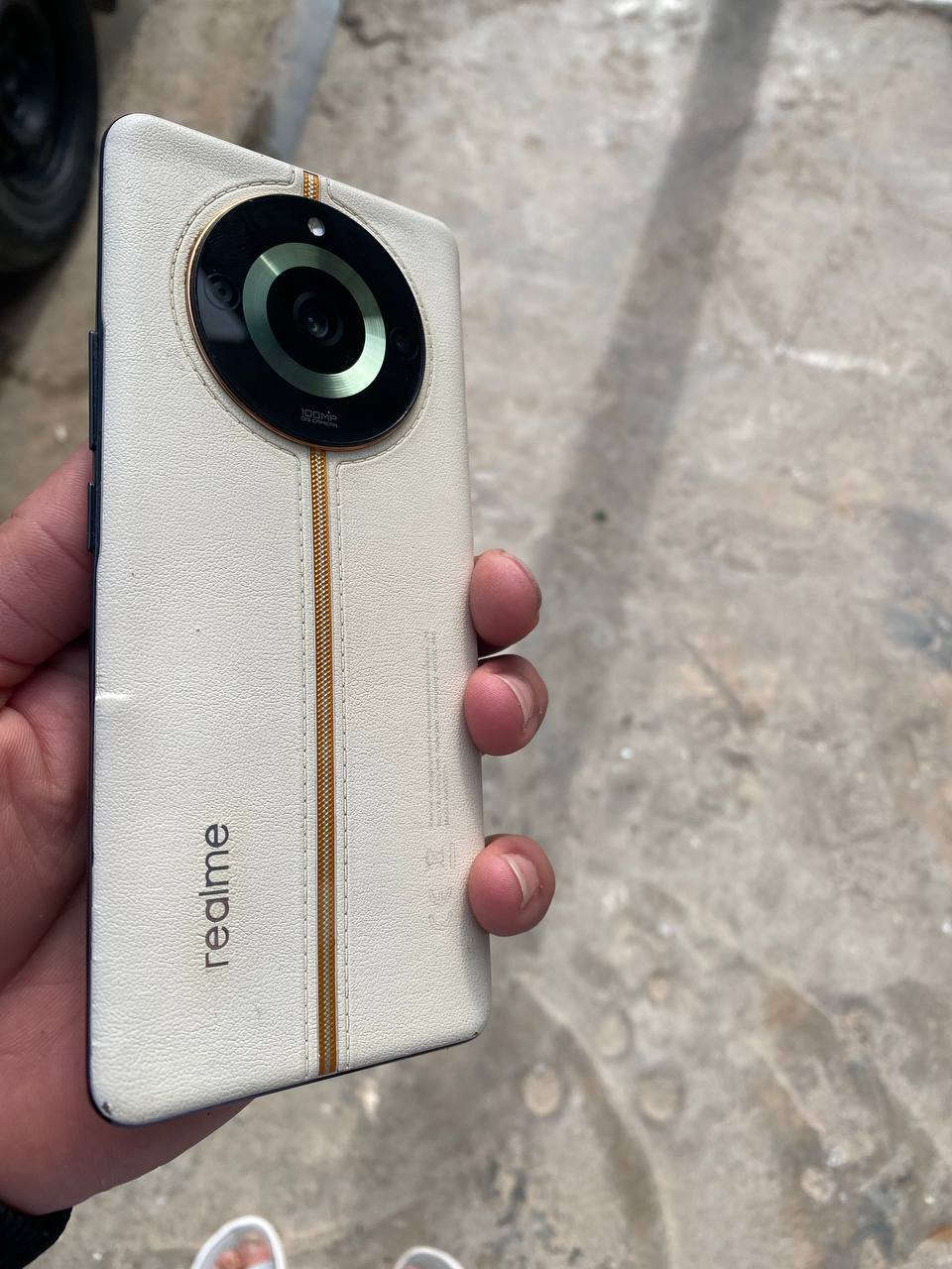 ريلمي 11 برو فايف
ذاكره 256 رام 8+8=16
ببجي 60 فريم 
نضيف مبدل ضهر بصمه شغاله 

شاشه منحنيه 

سعره 150


**إذا كنت صاحب هذا الإعلان وتريد حذفه لأي سبب، رجاءا أرسل رسالة إلى الدعم الفني**