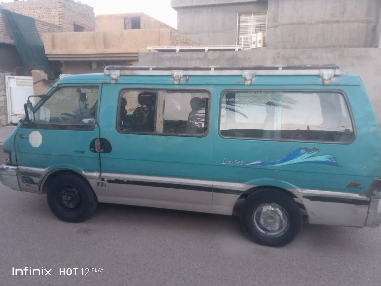 السلام عليكم كيا بس للبيع موديل 93 سياره جاهزه خير من الله محرك جير اكسن مقفولات سياره محرك جالكسي الماكولات كفاله عامه ثانويه من 2018 مكان بغداد المدائن سلمان باك يارا من ايدك في الشارع سعر ب 18 ورقه رقم الماني ***********
