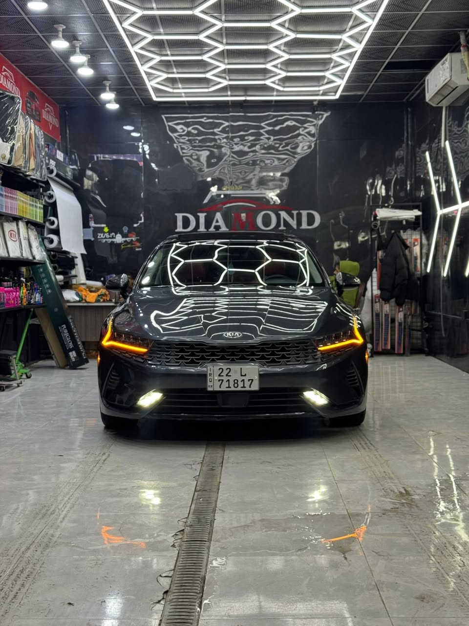 KIA K5 EX 2021
فول ١/١
حادث قطعه وحده فقط جاملغ خلفي
البجم كبس
ماشيه 40 الف ميل
مواصفات
بانوراما-كشن خزن ميموري-كشنات تدفئه تبريد-ستيرن تدفئه-قياده ذاتيه-رادار جانبي-تنبيه مسار-شاحن لاسلكي-كشنات كهرباء-مري قلاب-كامره خلفيه-حساس امامي خلفي-رادار امامي-توقف ذاتي-جام ريمونت-صندوق ذكي -بلوجكتر -ويل 18 بلاد -محرك ١٦٠٠ توربو

السياره جاهزه للاخير
باتري مع تايرات تخم ودهن وادامه قبل يومين كله جديد كسر جيس مو باله 
السياره ماشامه العادي كله محسن
محرك كير كفاله برغي ما مفتوح بيها 
للبيع مكان السياره البصرة
سعر 175 وبيها مجال قليل 
***********
