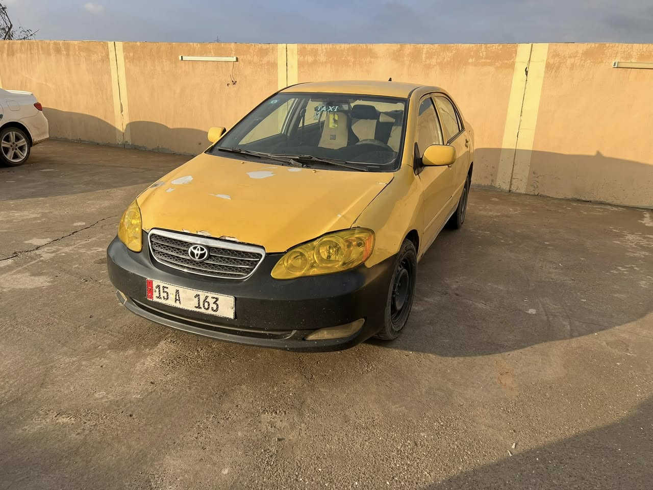 سلام عليكم 
كورلا نحله 
موديل 2008
كير ومحرك شرط 
تواير وصدر جدد
السعر 60 وبيها مجال للطيبين 
الرقم ***********
اسيا ***********
