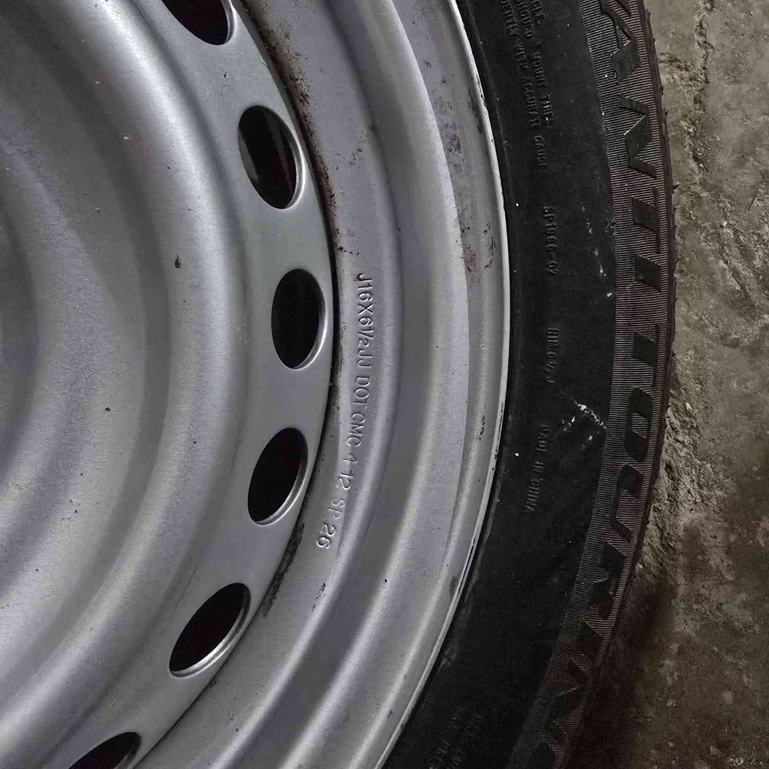 تخم تاير اخو الجديد ورنكات حجم. 16 جدد السعر 225 العنوان البصره الحيانيه ***********
