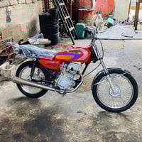 ارشة للبيع س275وبيها مجال الهاتف 07729344492