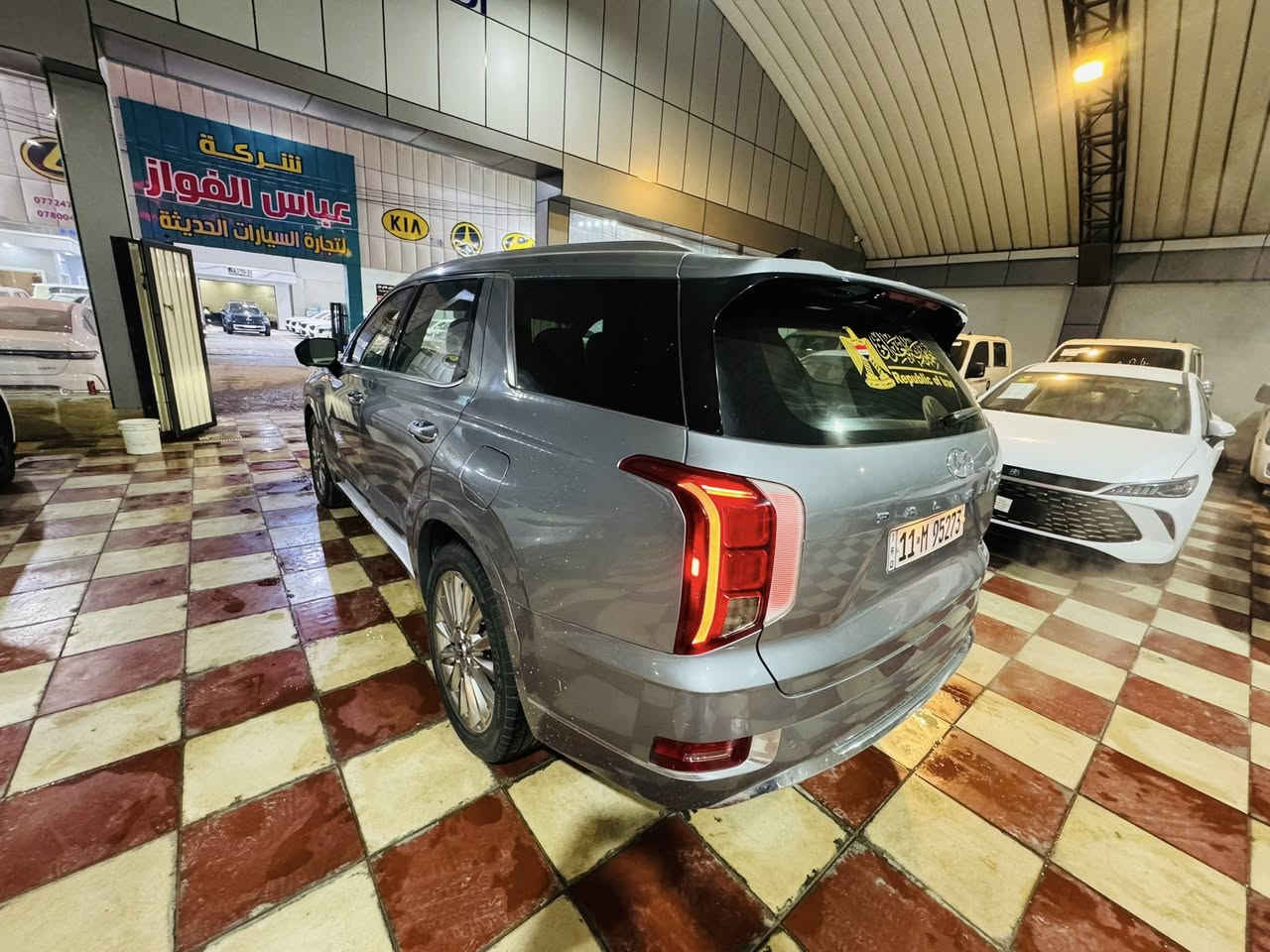 للبيع او مراوس
Hyundai palisade 2020 calligraphy
هونداي بلسايد كلگرافي 
موديل: 2020
محرك 6 سلندر وارد امريكي حادث بنيد فقط بدون دواخل ( شاصي ولغد مكفول)
المواصفات : كلگرافي  فول 1/1 
 شاشة عرض داتشو. المحرك   v6    3.8 
بصمة تشغيل + بصمة ابواب 
اصطفاف ذاتي(تقديم +ترجيع)  
فتحتين سقف +بانوراما
شفتات ستيرن
سماعات هارمن كاردن عدد ١٦
 رادار امامي  + خلفي 
حساسات امامي + خلفي 
كامرات عدد 6  360 درجة 
كشنات امامي خزن ميموري 
كشنات جلد كهربائي تدفئة وتبريد امامي وخلفي
انارة داخليه (محيطيه) + انارة دشبول 
بردات جانبية
تبريد مركزي امامي + خلفي منفصل التحكم
تحكم ستيرن + شفتات
تدفئة ستيرن 
مرايا هيتر + تعتيم 
صندوق كهربائي شفط
وضعيات قيادة 
ويل كب حجم  ٢٠ 
اوتو هولد + نقطة عمياء 
سايد بريك بصمة + مثبت سرعة
شاحن وايرلس 
إشارات بالمرايا  + إشارات جانبيه
2اوتو بريك 
تحديد مسار
شاشة ديجتال كبيرة
تشغيل عن بعد
تدليك كشن 
نظام مانع انزلاق 
 نظام نزول منحدرات كشنات Vip منفصل
رقم بغداد باسمي تحويل ثاني يوم
السعر 225$
الاتصال ***********
