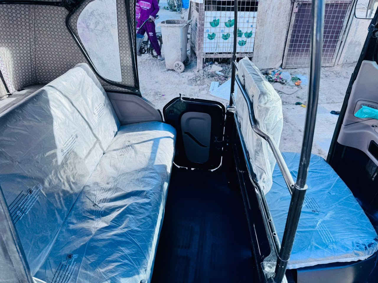 سلام عليكم 22شهر ال6 اوراق خالد وصادق
اتصل وبيك خير وتدلل ***********
