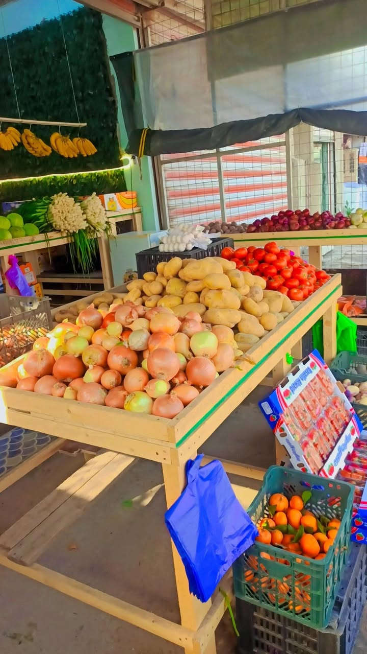 السلام عليكم تتوفر ميوزة خشب عدد 7 العنوان بغداد البياع السعر 600 و بيها مجال رقم الهاتف ***********
