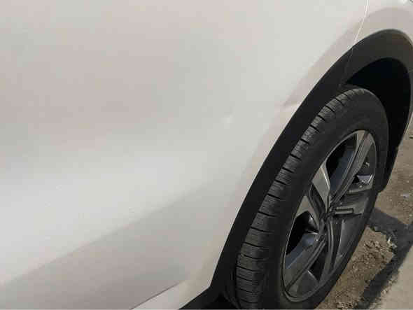 السلام عليكم
سورنتو 7 راكب موديل 2021 خليجيه مكفوله 
حجم المكينه 3500 V6
ماشيه 49 الف كيلو
فول مواصفات
بانوراما
بصمه
كشنات جلد +كهرباء
كير ماوس
هاند بريك كهربائي + اوتو هولد 
شاشة كبيره
تبريد بيانو
ثلاث وضعيات قياده
حساسات امامي خلفي
لدات امامي خلفي
مري شفط
تبريد 3 قطع مناخ منفصل
إناره محيطيه
بردات خلفيه
صندوق كهرباء +كشنات خلفيه كهربائيه
ملاحظه
السياره بيها شخط بسيط ممبين بالباب الخلفيه الوره السايق وطخه بسيطه نهاية الباب الوره السكن والجاملغ الامامي اليمنه بي رصعه بسيطه وتكحيل بسيط بالدعاميه الاماميه
كل الملاحظات موضحه بالصور
اني عايفها على حطتها لان ممأثره على شكلها 
السياره مكفوله من الصبغ والبارد 
تبديلات الدهن كلها بالدوليه 
مكاني بغداد الكرخ
اليرموك او المنصور 
للاستفسار 
‏‭0790 554 2172
السعر  290$ ورقه‬ بغداد
