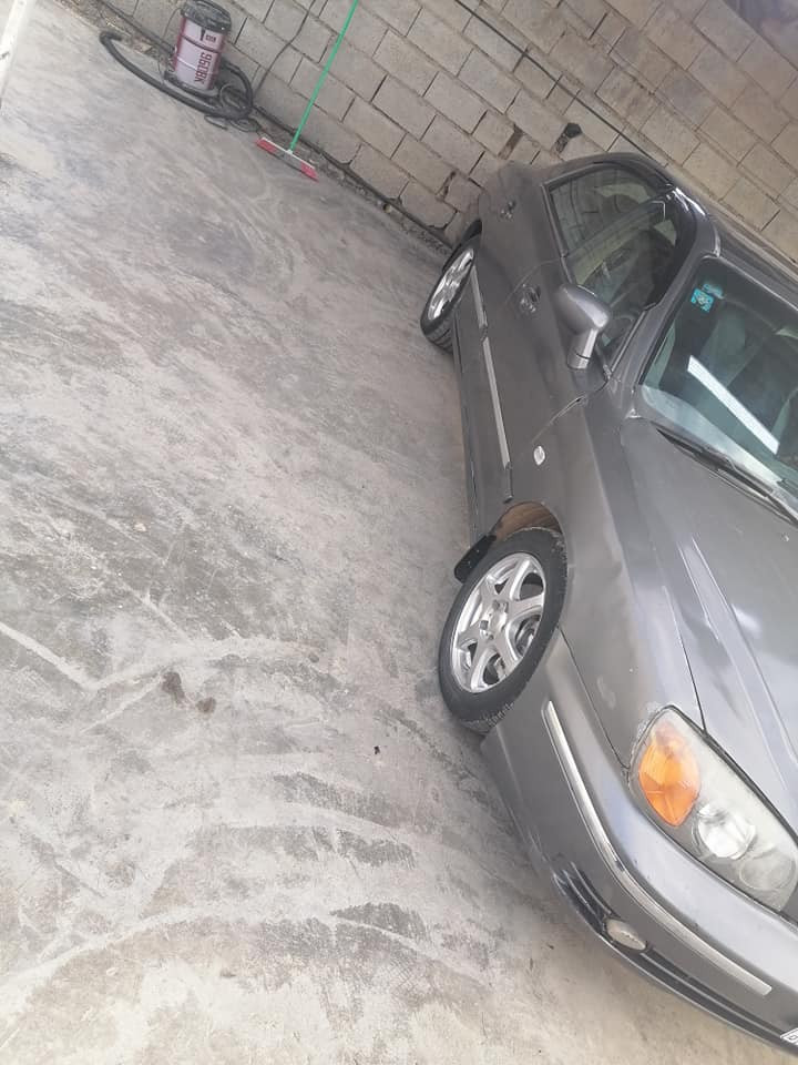 السلام عليكم سوناتا وفود موديل ٢٠٠٤ رقم بغداد انكليزي هزه ورقم وسنويه جديده وجاهزه من كلشي كير محرك ٢٤٠٠ فول موصفات سياره جديده وجاهزه من كلشي كير محرك تبريد ثلج حداديه تخم تاير جديد ساره أحله من صوره جديده وجاهزه من كلشي السعر ٤٣ وبيه مجال قليل مكاني بابل مسيب رقمي ***********
