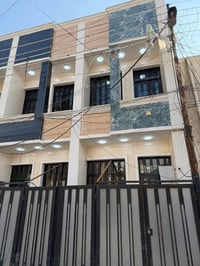 يتوفر لدا مكتبنا مشتمل للبيع المساحه 40م طابقين بناء حديث يحتوي على غر...