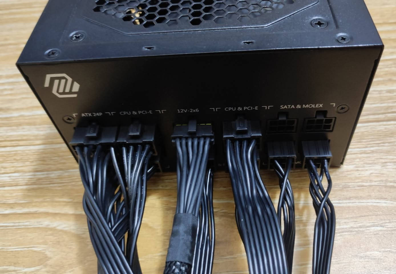 السلام عليكم 
بور سبلاي للبيع 
MSI MAG A750GL PCIE 5 GOLD
750W
نظافة 100% زلغ واحد ما بي 
كل كيبلاته كاملة 
السعر 110 الف قفل سعر ثابت 
مكاني بغداد


**إذا كنت صاحب هذا الإعلان وتريد حذفه لأي سبب، رجاءا أرسل رسالة إلى الدعم الفني**