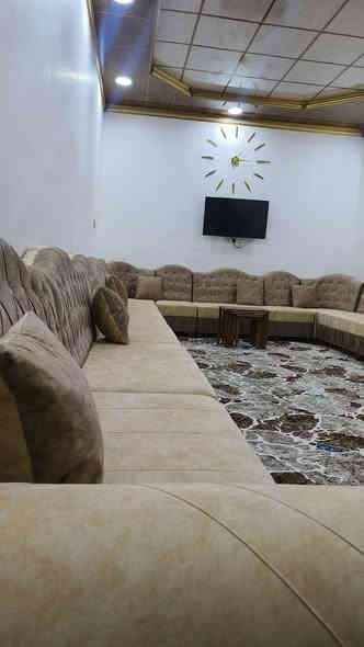 قنفات درجة اولى 
   تفصال بليود الاصلي شرط 
 ديوان 8×4 
العنوان :البصرة الزبير 
السعر :مليون و300
رقم الهاتف: ***********
