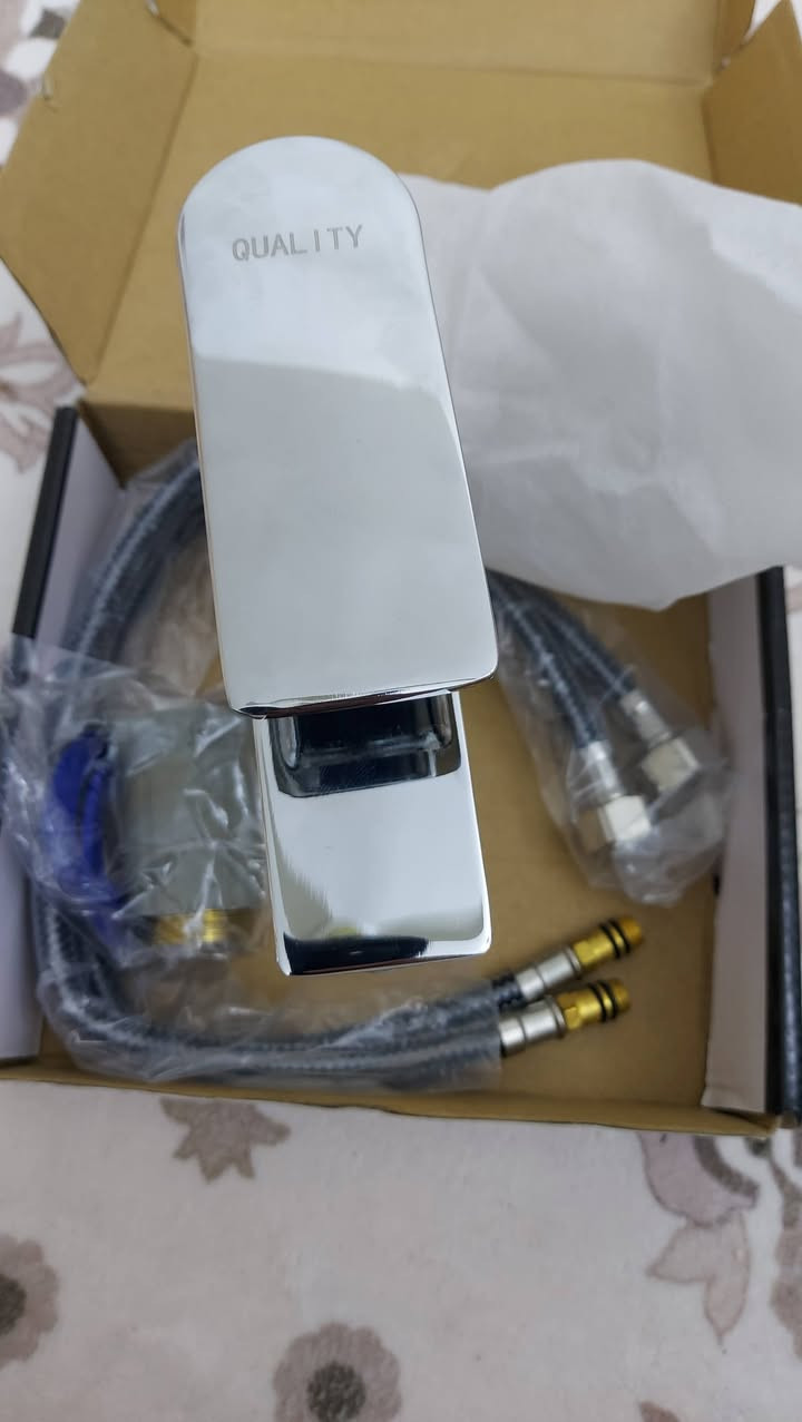 خلاط ماء ايطالي اصلي ثقيل ونحاس 100% 
السعر 18 الف شامل اجور التوصيل 
مكاني بغداد مشتل حي المعلمين 
***********
