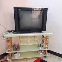 عندي بلازمه حجم32شغاله يحتاجها شاشه السعر 15وعندي تلفزيون شونك الاصلي ...