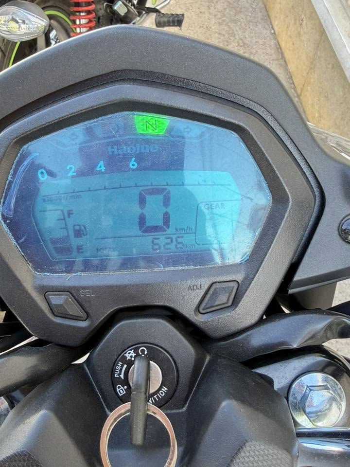 هاوجي موديل ٢٣
مسجل  كامل جاهز من كلشي 
بعده جديد 
السعر  ٢٠$ وبي مجال
رقم الهاتف ***********
