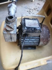 ماطور للبيع على الفحص السعر ٣٥ وبي مجال استفسار ٠٧٧١٧٦٧٤٧٣٥