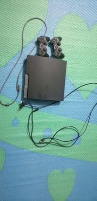 بلي 3مستخدم شي قليل +يدات بلاتوث2السعر 110وبي مجال