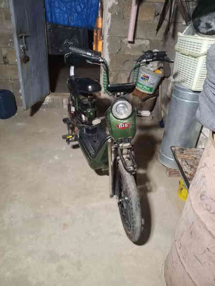 بەناوی خوای گەورە 
ئەم پاسکیلە شەحنە بۆ فرۆشتن 
حەجم20
پاسکیلە کە بێکێشەیە بەڵام باتری زەعیفە
سعری 220 معامەلە 
شوێن هه ڵەبجەی شەهید 
***********
