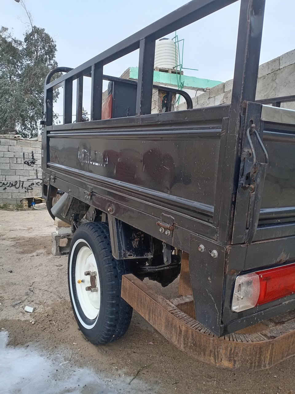 السلام عليكم ستوته للبيع رقم بس بعده ماطالع مديل20
***********
