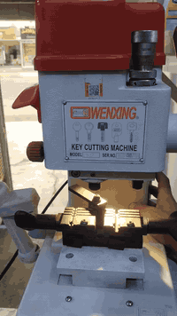 جهاز قطع مفاتيح
نضيفة شغال للبيع
***********
