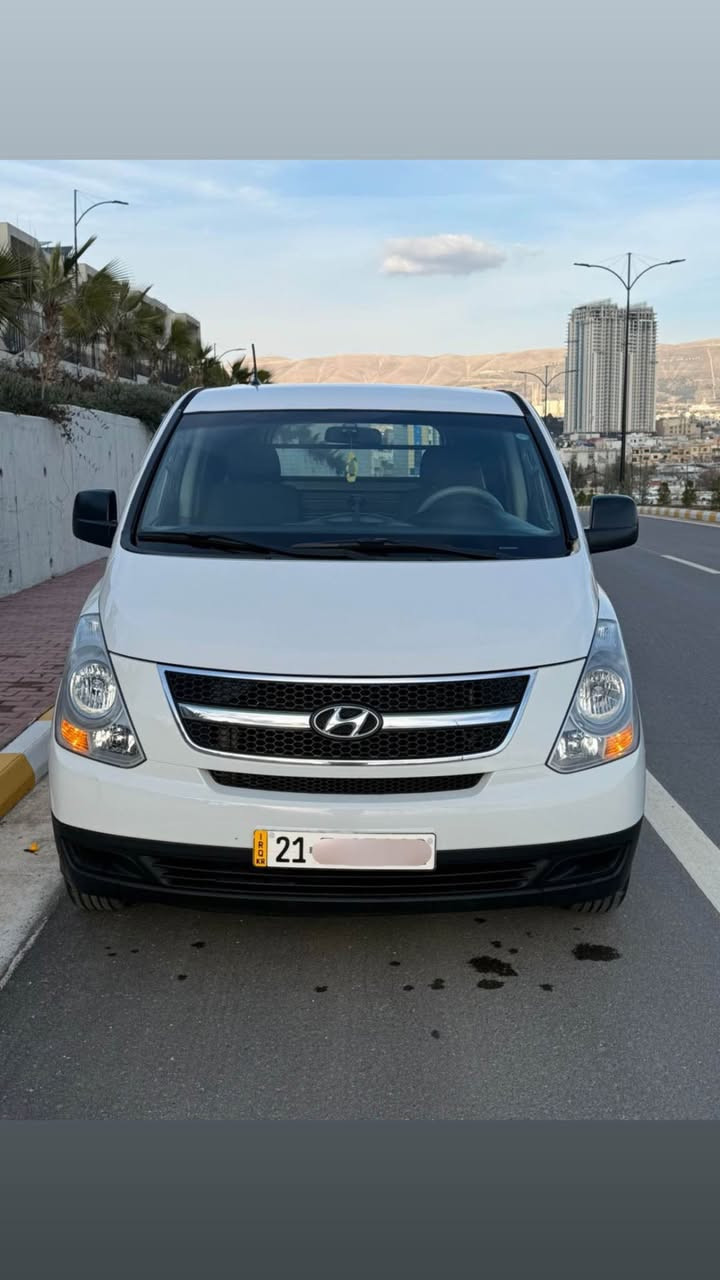 ‏Hundai H-1 ڤان كامل
موديل ٢٠١٦ 
لاى سةكن بوياخ لةسةر ساغى 
سنوى تازةية تا سالى ٢٠٣٠ 
گير عادى 
جام كارةبا 
 مةكينه بنزين 
سعر ١٤٨$ ومعامله
ژ.م.  *********** السليمانية, العراق
