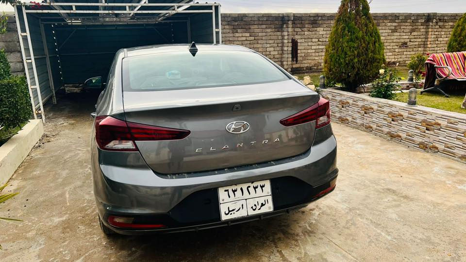 السلام عليكم
النترا للبيع موديل 2019
فول بصمه فتحه 
بيهه اربع قطع بدون دواخل رقم اربيل 
‏رقمي ***********
