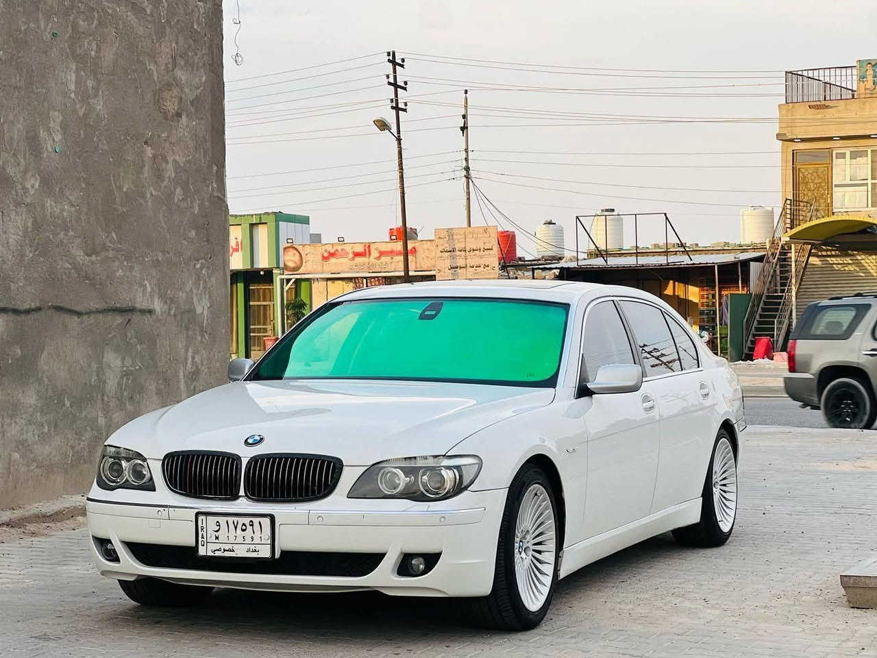 السلام عليكم للبيع 
بي ام دبليو باخره 2006 معلايه 2013 معاملتها كامله باقي بس عالتخمين الدفع  تريد اكمل الك واحولك تريد انته تكملهه  وتخصم الفلوس من السعر  
 السيارة  LI  750  اصل باب طويل فول مواصفات للاخير
كير مكينه خير من الله صدر نضيف تخم تاير جديد حداديه نضيفه بيهه ضربه بالبجم ومصلحه مابيهه صبغ فقط الهلال  جاملغ خلفي وراه السايق مصبوغ 
رقم بغداد مشروع وطني
السعر 140 وبيها مجال
مكاني البصره الجمهوريه
للاستفسار ***********
