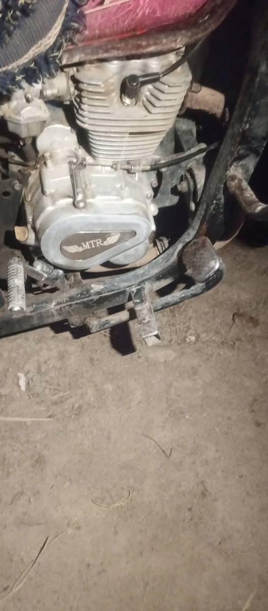 سلام عليكم ستوته البيع موديل14 مكينه متيار ستوته كمله. كهربيات وراق كمله السعر.  مليون 300بيه مجال الطبين ***********
