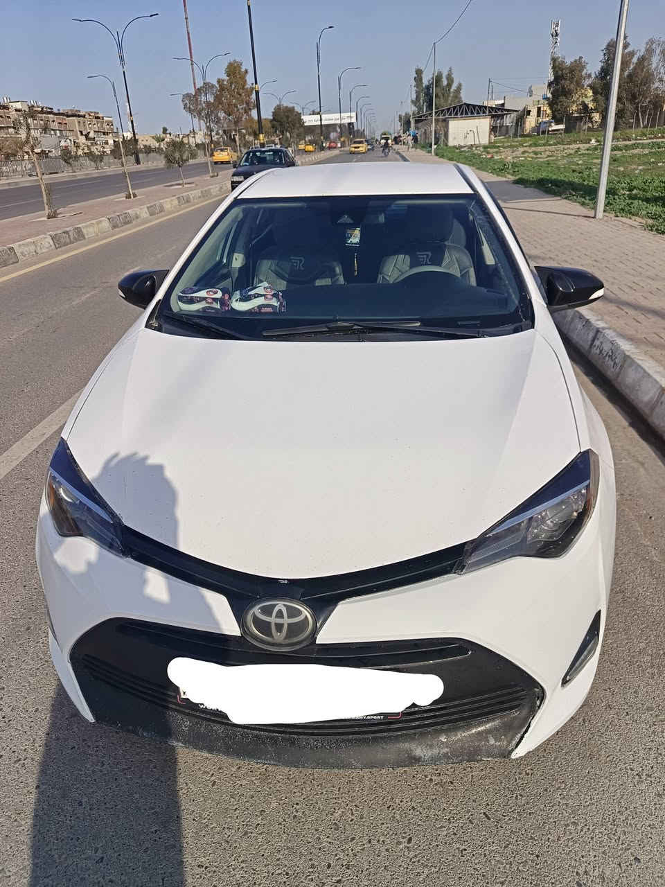 كورلا 17 ضرر اربع قطع بدون دواخل 
سيارة نضيفة و رزنة ما تصرف عليها
#السعر 120 بيها مجال تفاصيل اكثر
خاص او اتصل ***********
