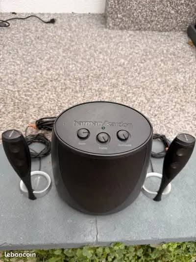 سلام عليكم مضخم صوت  ماركة هارمان صوت نقي او بيز متوفر توصيل


**إذا كنت صاحب هذا الإعلان وتريد حذفه لأي سبب، رجاءا أرسل رسالة إلى الدعم الفني**