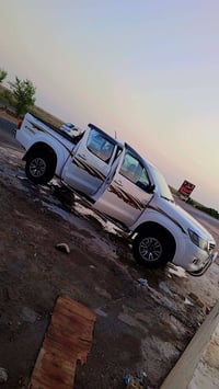 هايلوكس 2014 للبيع كفاله عامه للأستفسار اكثر 07833501133