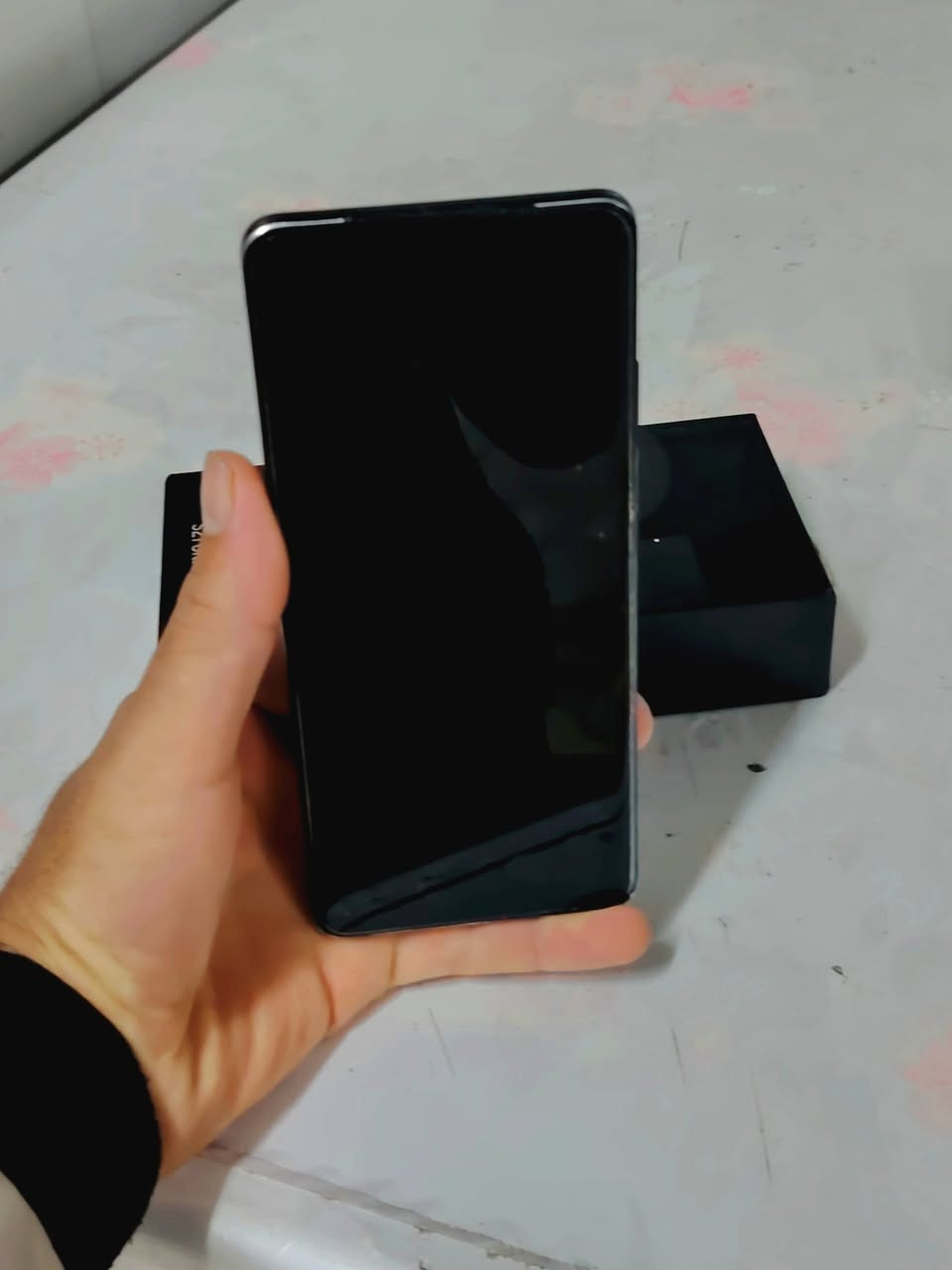 سلام عليكم قطعه ولا بل خيال S21التره ذاكره 256رام 12بطاريه 5000ملي انبير الجهاز شرط من كلشي لا مفتوح ولا مبدل بي شي الكامره 100×الكامره فول السعر 400وبي مجال للطيبين للستفسار على رقم الهاتف كورك ***********اسيا ***********
