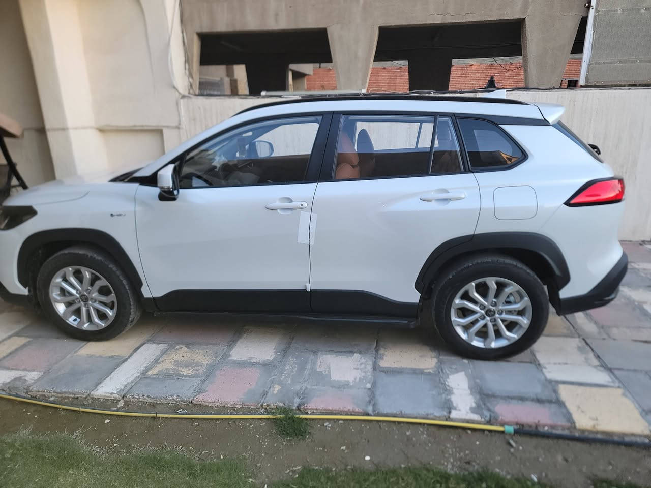 فورتلاندر كورلا ٢٠٢٥ رقم بغداد لون ابيض سياره فول 
عداد المسافة ٣٠٠٠
المواصفات 
١-فتحه سقفيه
٢-حساسات امامية خلفية 
٣-ابلوجكترات امامية ابيض
٤-جنطه كهرباء 
٥- كامره ١٨٠ درجه خمس كامرات
٦- كشن كهرباء 
٧-حمالات سقفية + دوسات بوب 
٨- اوتوهولد
٩- تحكمات استيرن 
١٠-قيادة ذاتية
١١- ٣انظمة سرعة 
١٢-رادار امامي 
١٣- كشنات جلد لون مشمشيه 
السياره عارضه ٢٩ ونص مليون وبي مجال
مكان السيارة في شارع فلسطين الاتصال على الرقم
***********
