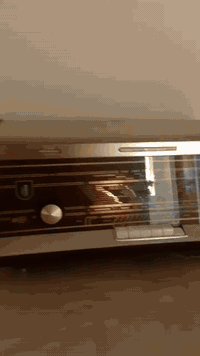 راديو فيلبس لمبات جميع الموجات واف ام شغال بالكامل ولا يوجد اي نقص ٠٧٧...