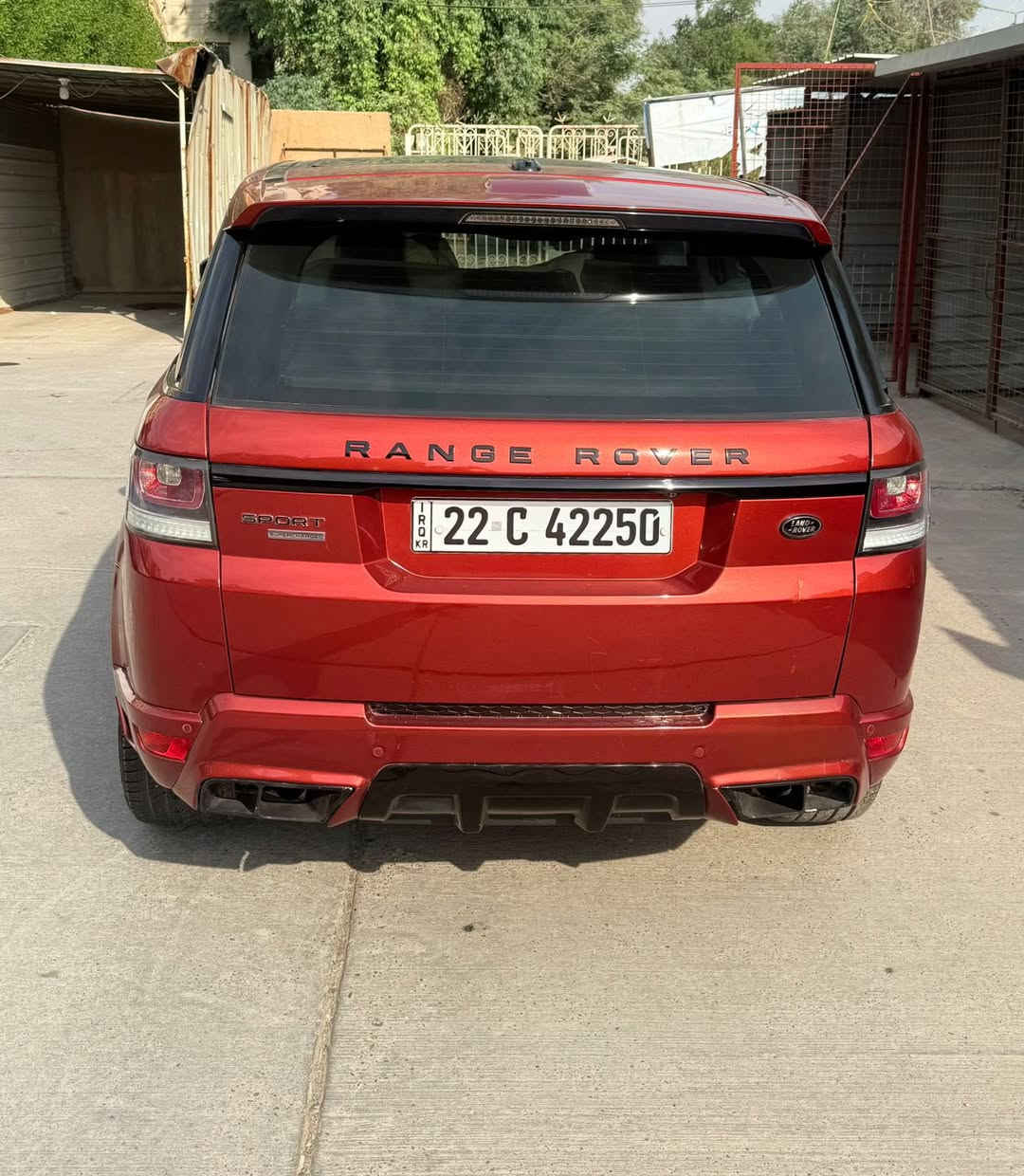 سلام عليكم 
بسعر كلش مناسب 28.800$

– رانج روفر سبورت أوتوبايوغرافي 2014  

خليجي جديدة لوك متتقارن بل معروضات بل سوك رقم اربيل باسمي سنويه وهزة جديدات

ماشيه ٩١ الف  بدون اي نقص السياره كامله مكمله -صيانة مسويلها ال كلشي من صدر امامي جديد وفيت بم وبلكات ونوزلات وجوبلسات وماطور هواء جديد وتايرات وياله مال اس في ار ومكينه لوك وسوبر بيها مال svr موديل ٢١ جديد لوك وزيوت تبديل  للاكسل وكير ومكينة  وفلاتر وكهربائيات كامله مكمله وداينمك جديد يعني سياره اخت زيرو مصروف عليها اكثر من ٨٠ ورقه وكله مسجله ممشغله اي ضوة #زيرو _ زيرو ترايها ومسويلها بوليش وحمام اليوم استلمتها وبدلت دهنا هم يعني الي يجي فقط يطلع يفحص ويسوق والله ويا 
 الموديل: 2014

 الفئة: Autobiography – أعلى فئة

 المحرك: 8 سلندر – Supercharged (قوة وأداء عالي)

 نظام الدفع: 4WD – دفع رباعي ذكي

 الكير: أوتوماتيك – 8 سرعات

 المواصفات والتجهيزات:

    - شاشة أمامية + نظام ملاحة GPS

    - شاشة للتبريد وتحكمات 

    - كاميرا 360 + حساسات أمامي وخلفي

    - نظام تعليق هوائي (Air Suspension) تصعد وتنزل 3 وضعيات

    - دوسات كهرباء تنزل وتصعد عن فتح الابواب

    - بيبان شفط تغلق

    - فتحة بانوراما + سقف زجاجي

    - مقاعد جلد ابيض واسود بلادي وغرفتها لوك تخبل

    - كروز كنترول + مانع انزلاق + أنظمة أمان متكاملة

    - إنارة LED + زينون أمامي

    - رنكات أصلية 22 إنج + تايرات جديدة مال svr جديد لوك
للاستفسار ***********
وتس ***********
