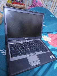 للبيع لابتوب دل وندوز 10 كوراي 2  جهاز نضيف استعمال بيت لمس عالماوس فق...