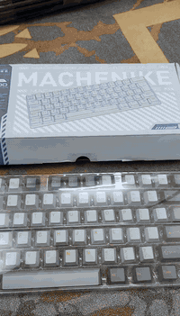 كيبور ماركه اصلي السعر مع توصيل 20 الف 
 حجز واتساب ***********
