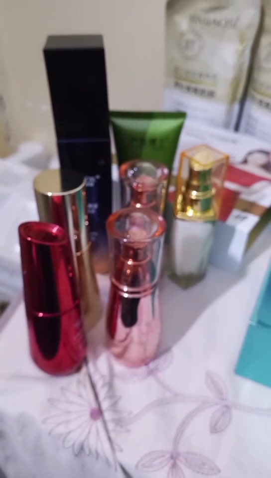 عنايه البشره تخبل تخفيضات اتموت كلشي ع الفين وع الف وهم اكو عطور ماركه


**إذا كنت صاحب هذا الإعلان وتريد حذفه لأي سبب، رجاءا أرسل رسالة إلى الدعم الفني**