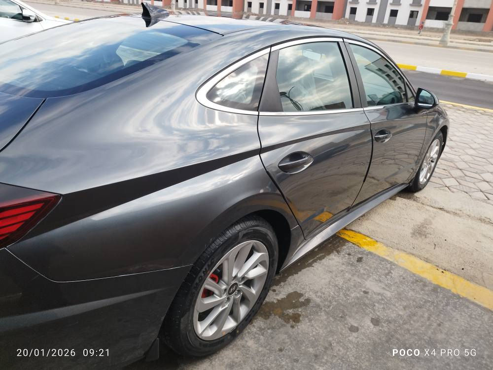 *هيونداي سوناتا 2023: قصة حب لم تنته! 🚗💕*

في الديوانية الحبيبة، سيارة أحلامك تنتظرك! هيونداي سوناتا 2023، محرك 2500 سي سي، ناقل حركة أوتوماتيك، نظام ABS، EBD، وسائد هوائية، شاشة لمس، كاميرا خلفية، حساس خلفي، مقاعد رياضية، جنوط ألومنيوم، رقم بغداد (غير محجوز).

*حالة السيارة:*
جاملغ الصدر وبنيد وباب خلف السائق تبديل، جاملغ خلف السائق تعديل (حادث بسيط)، لكنها لم تفقد جمالها!

*السعر:* 💰186$
*الموقع:* الديوانية
*الاتصال:* 077XXXXXXX

"إنها ليست مجرد سيارة، إنها حب يتحرك على أربعة عجلات! 😍 إذا كنت تبحث عن شريكة حياتك، فهي هنا! 💕 حرة طليقة، تنتظر من يحبها!"

تم النشر! 🚗💕 ديوانية, القادسية


**إذا كنت صاحب هذا الإعلان وتريد حذفه لأي سبب، رجاءا أرسل رسالة إلى الدعم الفني**